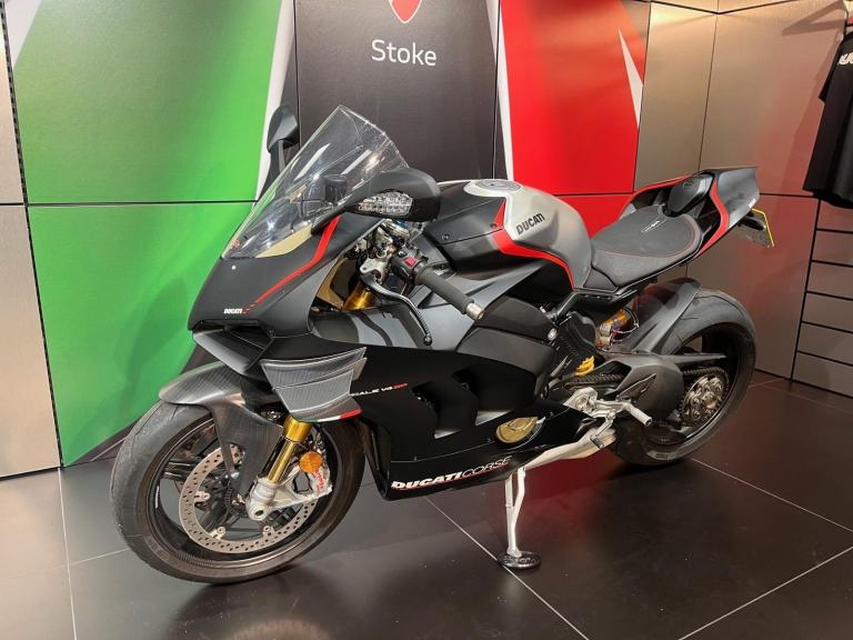 DUCATI PANIGALE V4 SP. 2021 ONLY 1700 MILES ONE OWNER WITH EXTRAS.