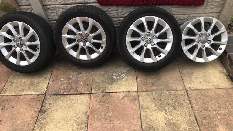 Vw 3 alloys and 1 rim