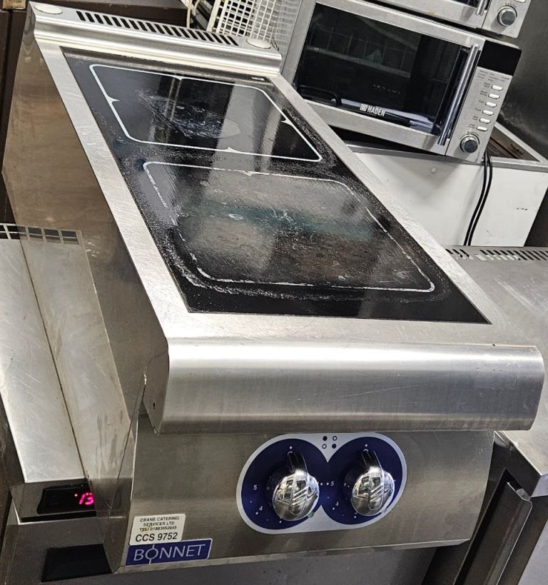 BONNET ELECTRIC CERAMIC TOP TABLE CATERING HOBS - W400 X D900MM 