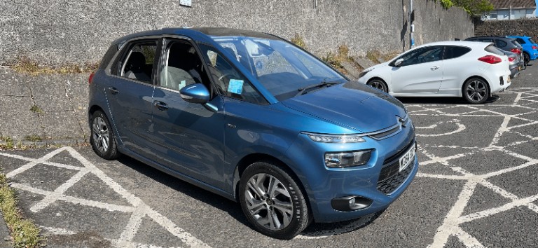 Very, Very Good condition, Citroen C4 Picasso Exclusive. 