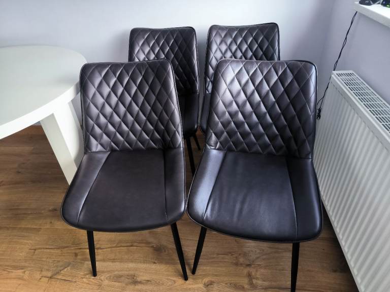 4 BLACK DINING CHAIRS