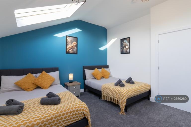 1 bedroom house in Fryer Court, Gosport, PO12 (1 bed) (#2669269)