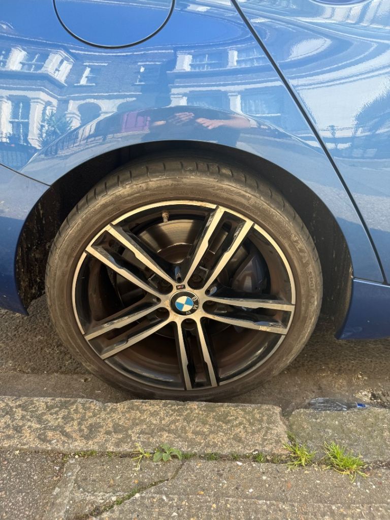 BMW 118i shadow edition 