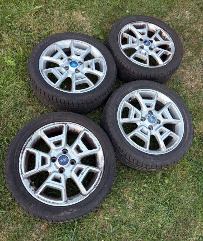 17” Ford Fiesta Connect Ecosport Alloy Wheels Alloys Silver 205/50/r17