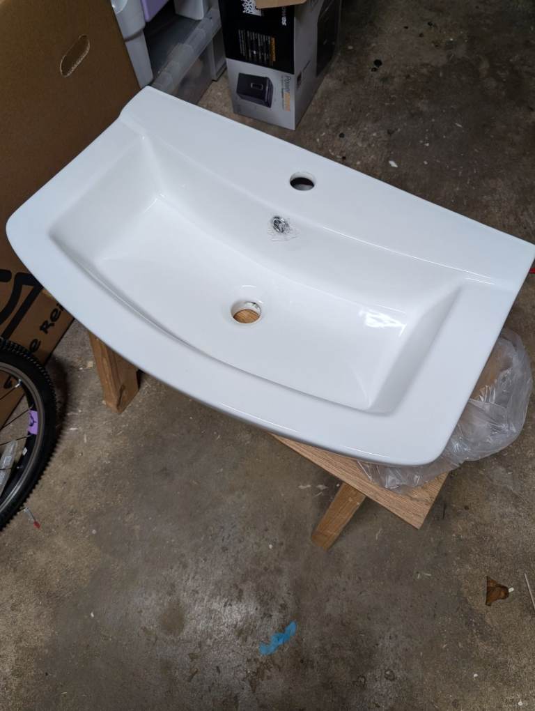 Ikoma Ceramic Basin White 650mm 1 Hole