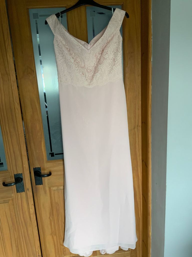 Size 16 Blush Pink Bridesmaid/Formal Dress with Lace Bodice