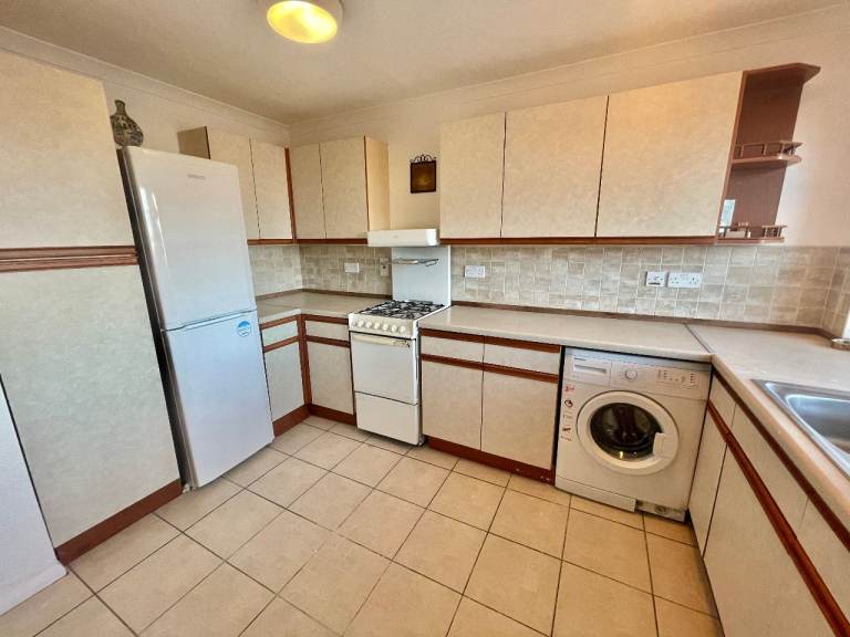 2 Bedroom Split Level Duplex Apartment - Vanbrough Crescent, Northolt, UB5 5JN