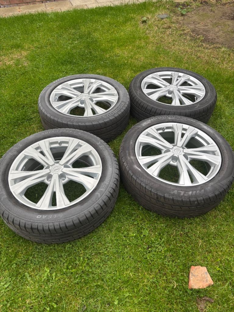Alloy wheels
