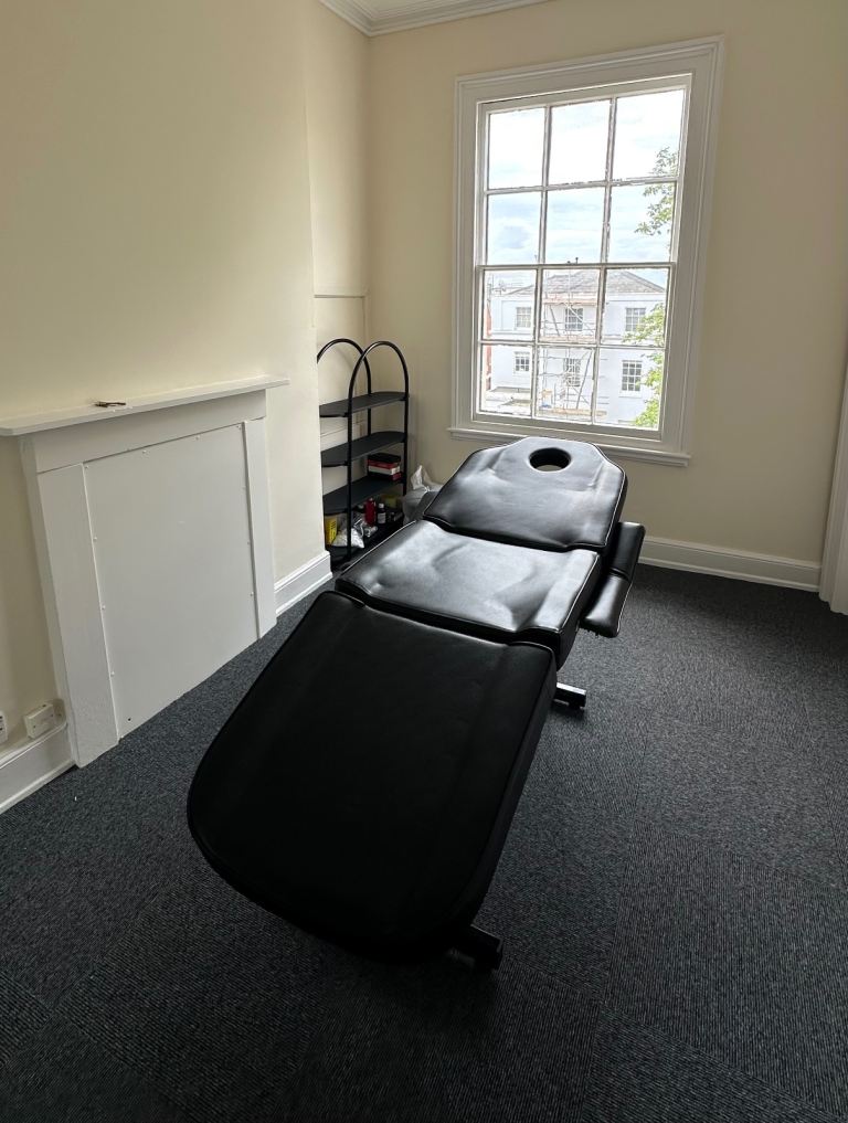Black Beauty/Massage Bed with Face Hole - Excellent Condition
