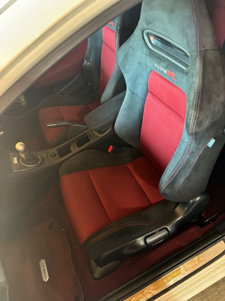 FN2 Honda Civic Type R front and rear seats / interior