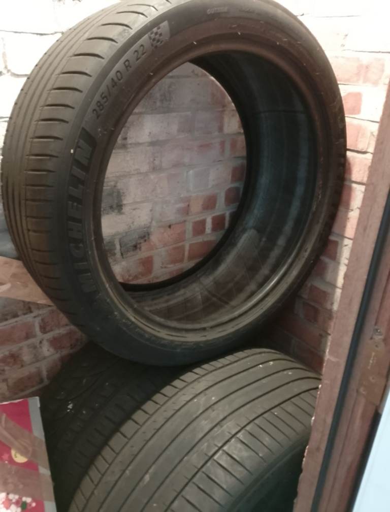Tyres for range rover 