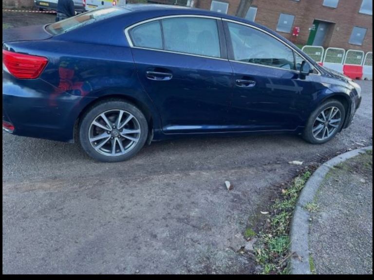 Toyota Avensis 2013 AUTOMATIC 