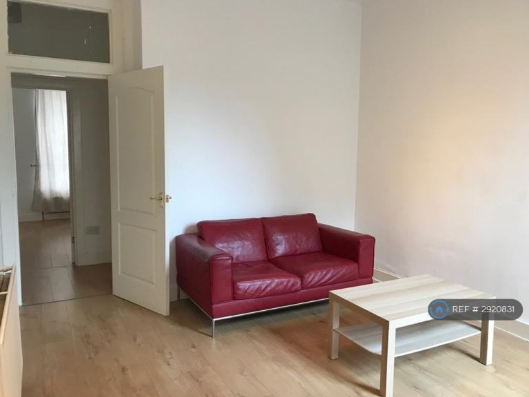 1 bedroom flat in Victoria Road, Falkirk, FK2 (1 bed) (#2920831)