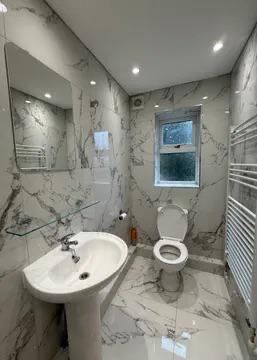 Ol8 - Property To Rent