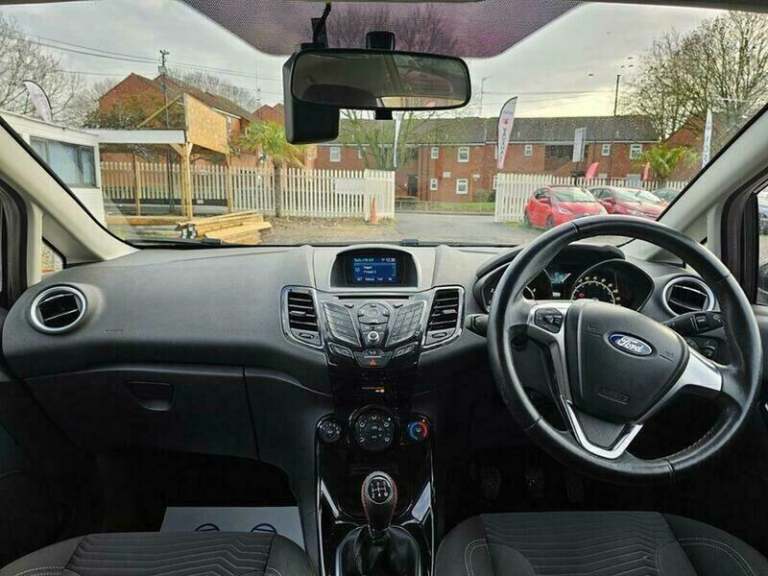 2015 Ford Fiesta 1.25 Zetec Euro 6 3dr HATCHBACK Petrol Manual