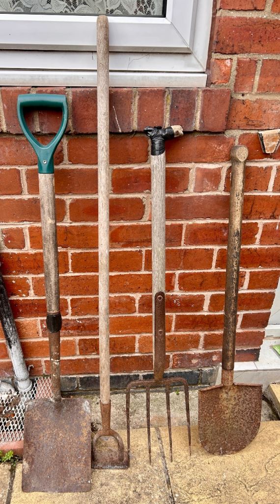 Garden Tools Job Lot – Two Spades, Digging  Fork, and Hoe