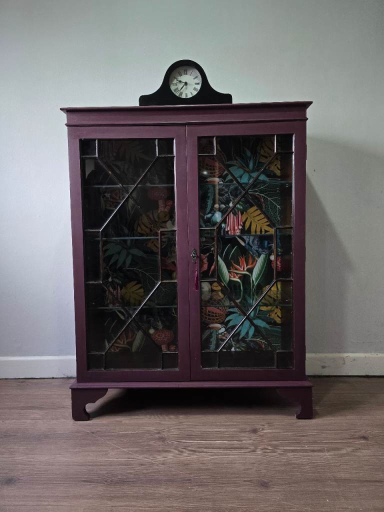 FRESHLY REFURBISHED Vintage Drinks Display Cocktail Cabinet Glass Shelves - Free LOCAL 10m DELIVERY 