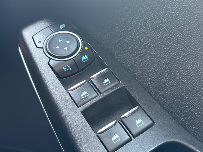 2020 Ford Fiesta 1.0 EcoBoost Hybrid mHEV 125 Vignale Edition 5dr + PANROOF / NAV / LEATHER  HATC...