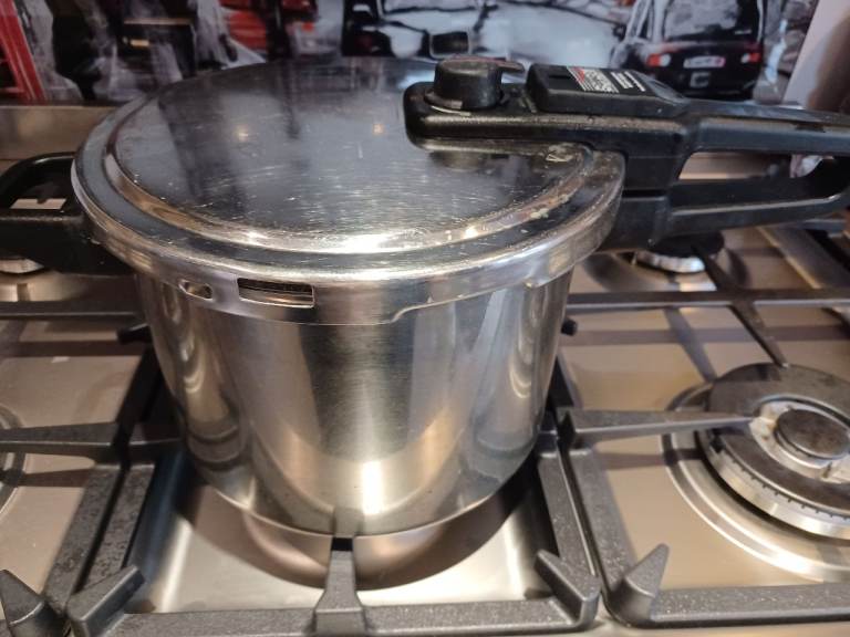Tefal Pressure Cooker - Good Condition, Metal
