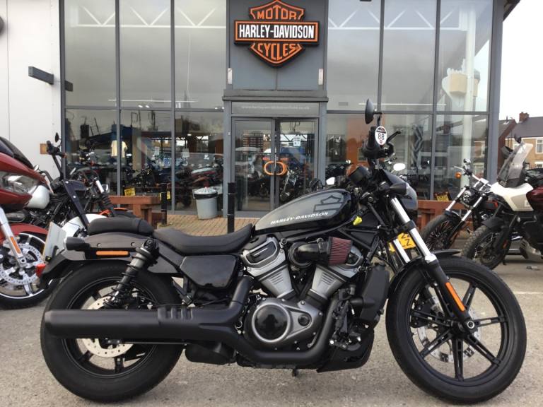 2023 Harley-Davidson NIGHTSTER 975 Manual