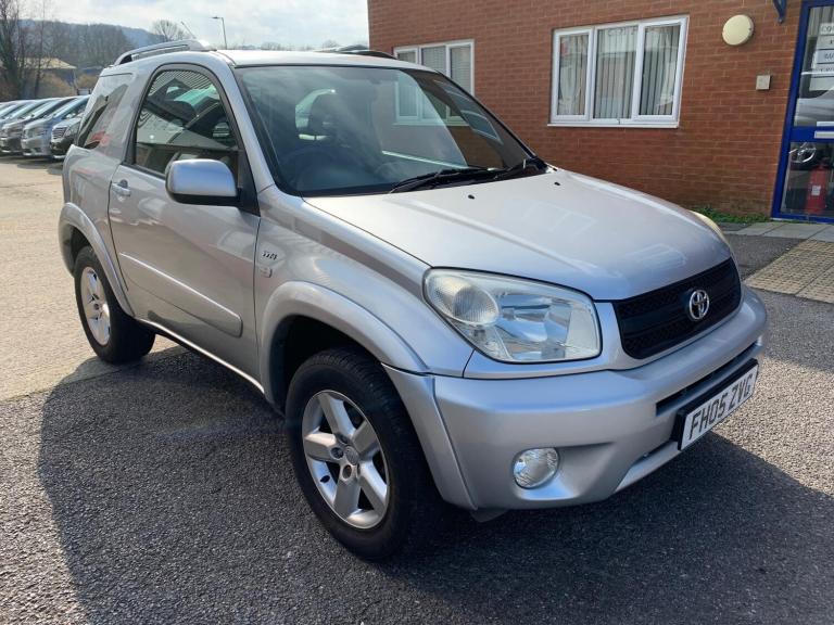 2005 Toyota RAV4 2.0 VVT-i XT-R SUV 3dr Petrol Manual 4WD (207 g/km  147 bhp)