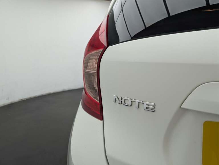 2016 Nissan Note 1.2 DIG-S Tekna Hatchback 5dr Petrol Manual Euro 6 (s/s) (98 ps) NAVIGATION MPV ...