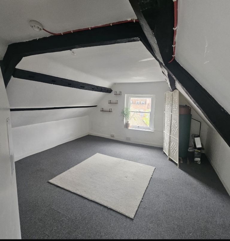 Office/ studio/ workspace 