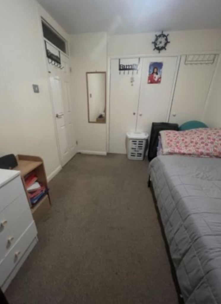 Spacious Single Room for Female or Student Preferrred