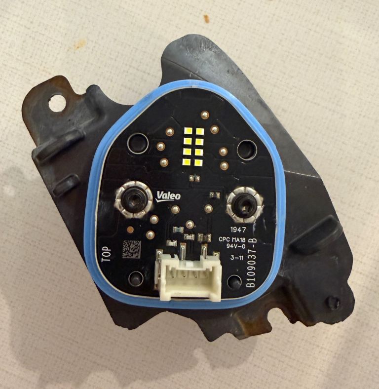 Genuine Tesla Model 3 LED 2020 Headlight Control Unit Module Ballast B109037-B