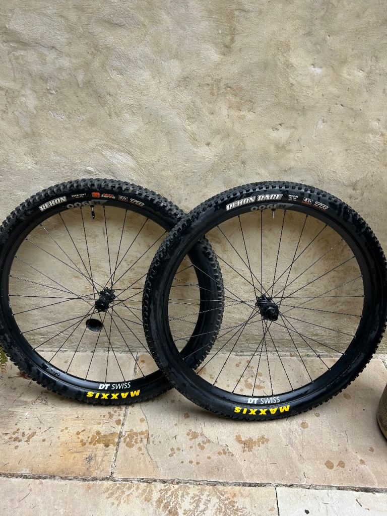 DT Swiss M1900 29er Mountain Bike Wheels with Maxxis Tyres