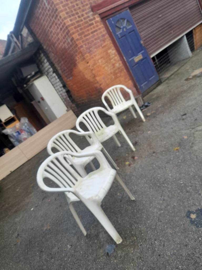 GARDEN CHAIRS 