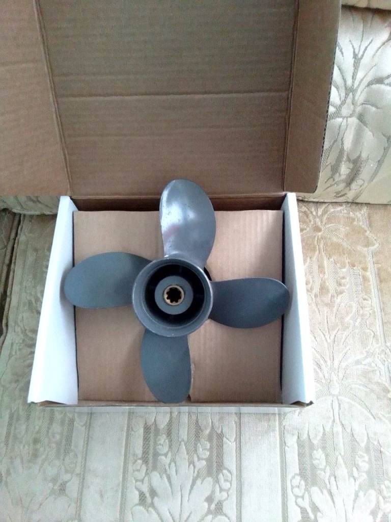 Honda out board propeller
