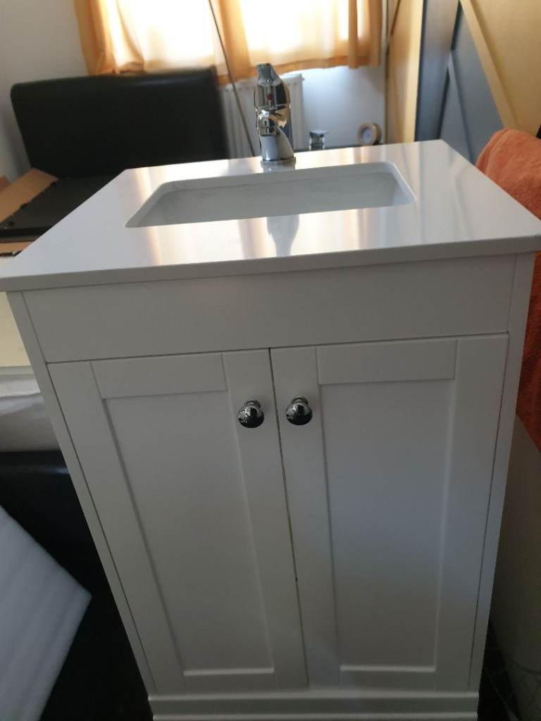 Vanity basin