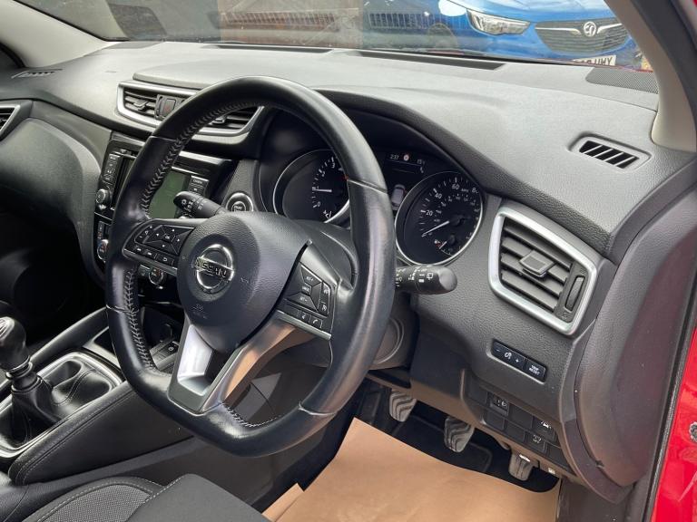 2018 Nissan Qashqai 1.3 DiG-T N-Connecta 5dr HATCHBACK PETROL Manual