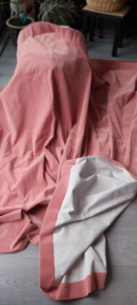 image for Velvet curtain 