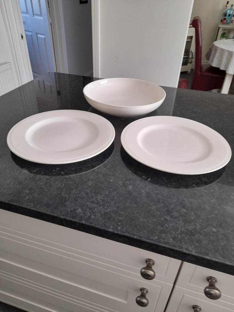 2 platters and 1 serving dish all 35cm diameter