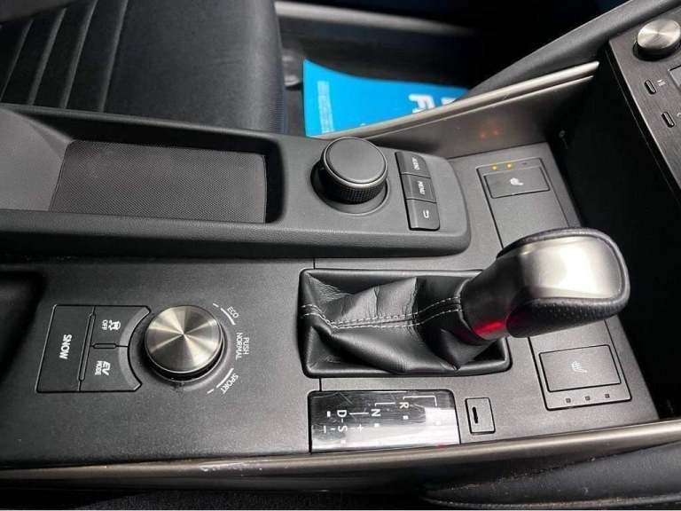  Lexus IS 2.5 300h F Sport E-CVT Euro 6 (s/s) 4dr Petrol/Electric Hybrid Automatic