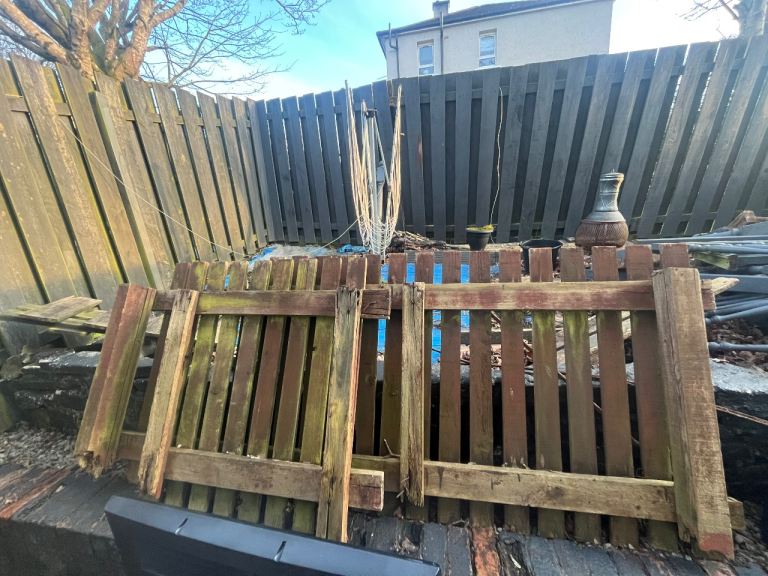 Free Wooden Fence 