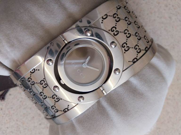 Ladies gucci twirl large bangle watch collection liverpool 