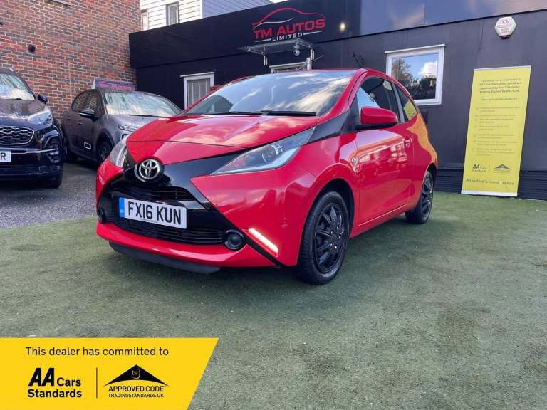 2016 Toyota Aygo 1.0 VVT-i x-play Euro 6 3dr Petrol