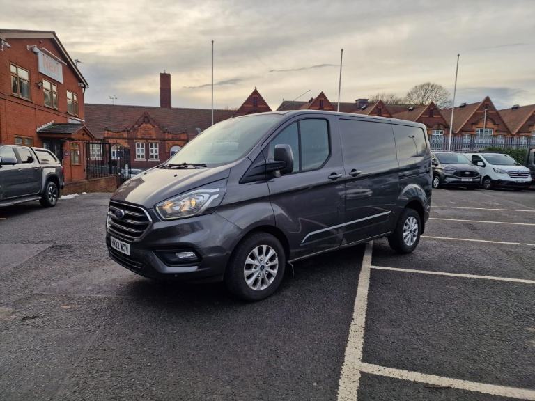 Ford Transit Custom 300 Limited with Towbar