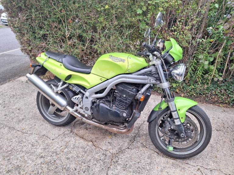 Triumph, SPEED, 2000, 955 (cc) – Roulette Green – Winter Project