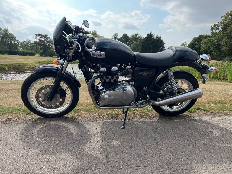 Triumph Thruxton 900 EFI
