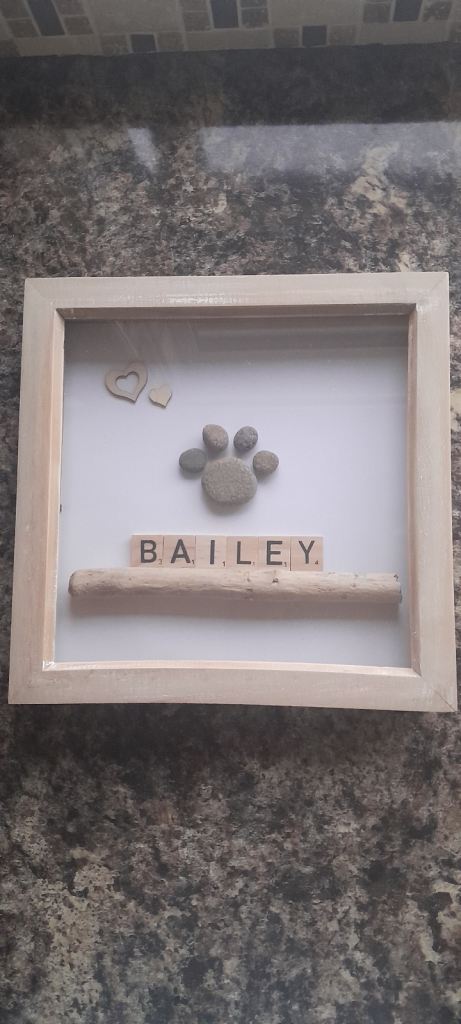 Handmade Pebble Art Paw Print Picture Frame - personalisation available.