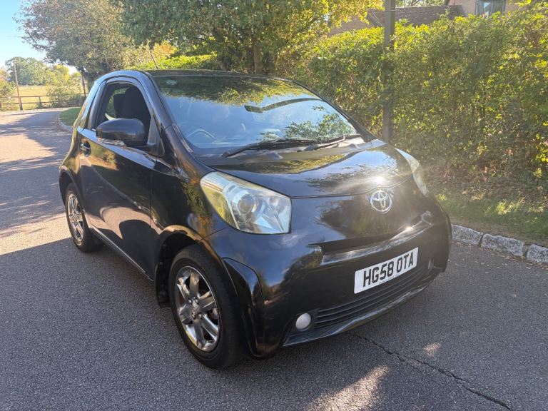 TOYOTA IQ**AUTOMATIC*** FSH NEW MOT TO OCT 2027 WITH WARRANTY 