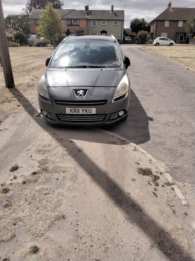Peugeot, 5008, MPV, 2011, Manual, 1997 (cc), 5 doors