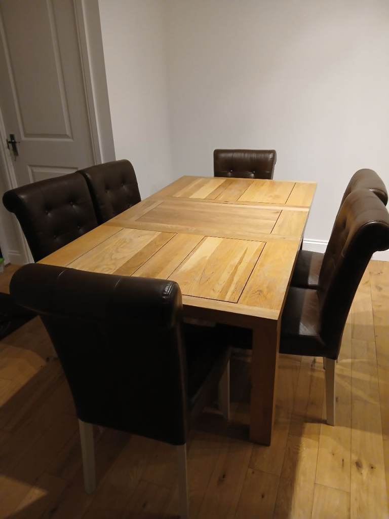 Oak 6-Seater Dining Table & Chairs Set –  Leather Seats