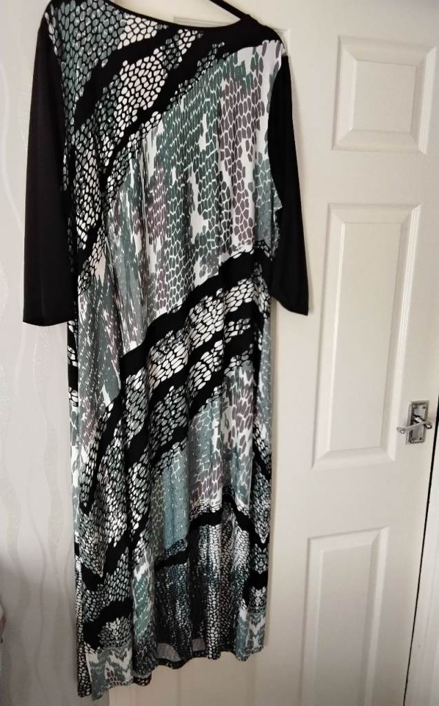 Bob Mackie maxi dress excllent condition