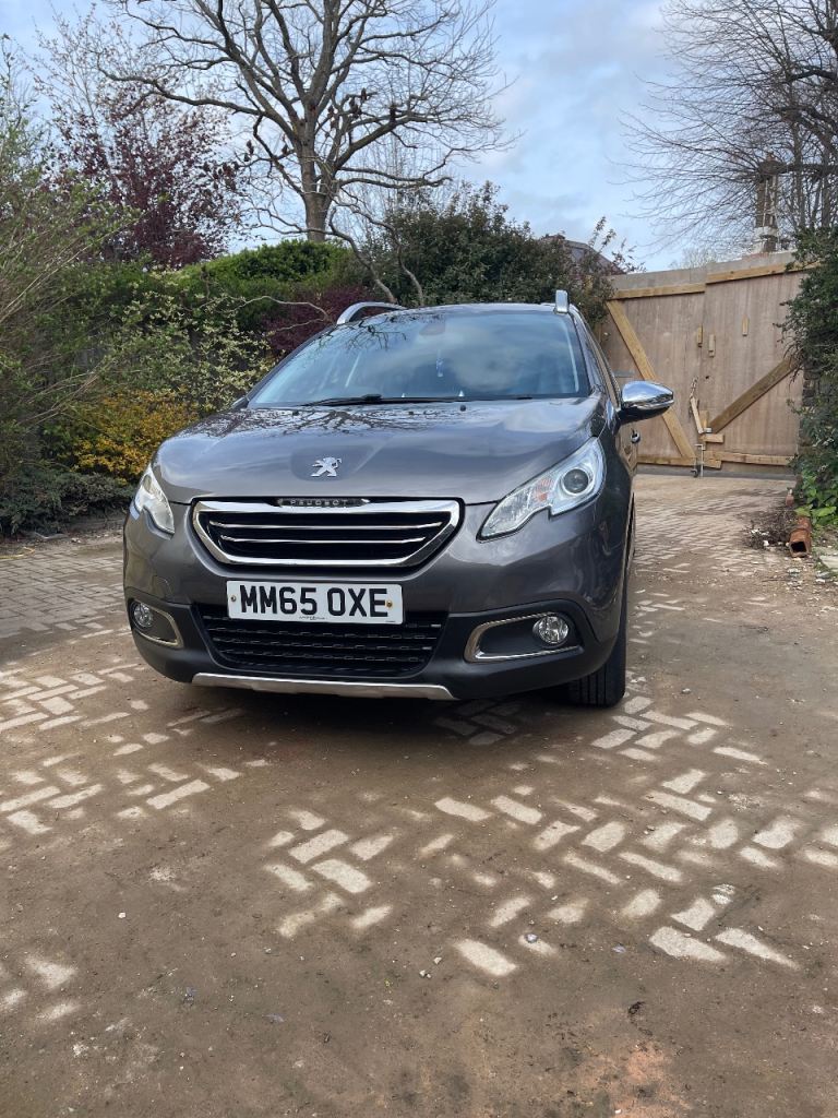 Peugeot 2008 mini suv