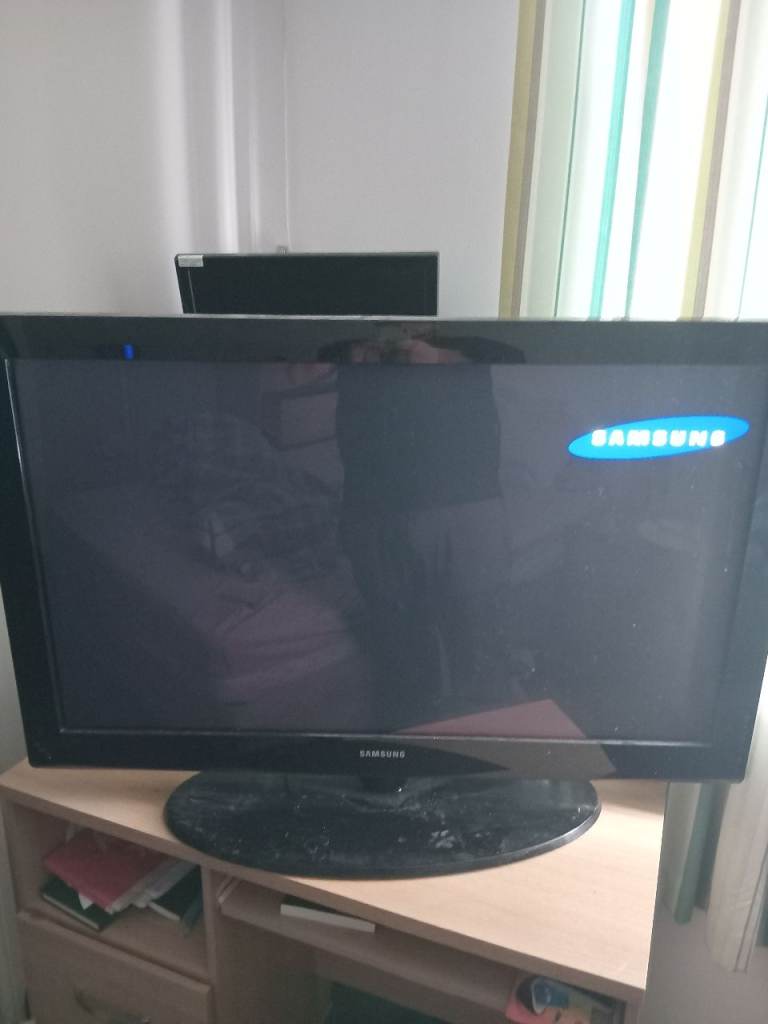 40 inch samsung tv with fully loaded fire stick